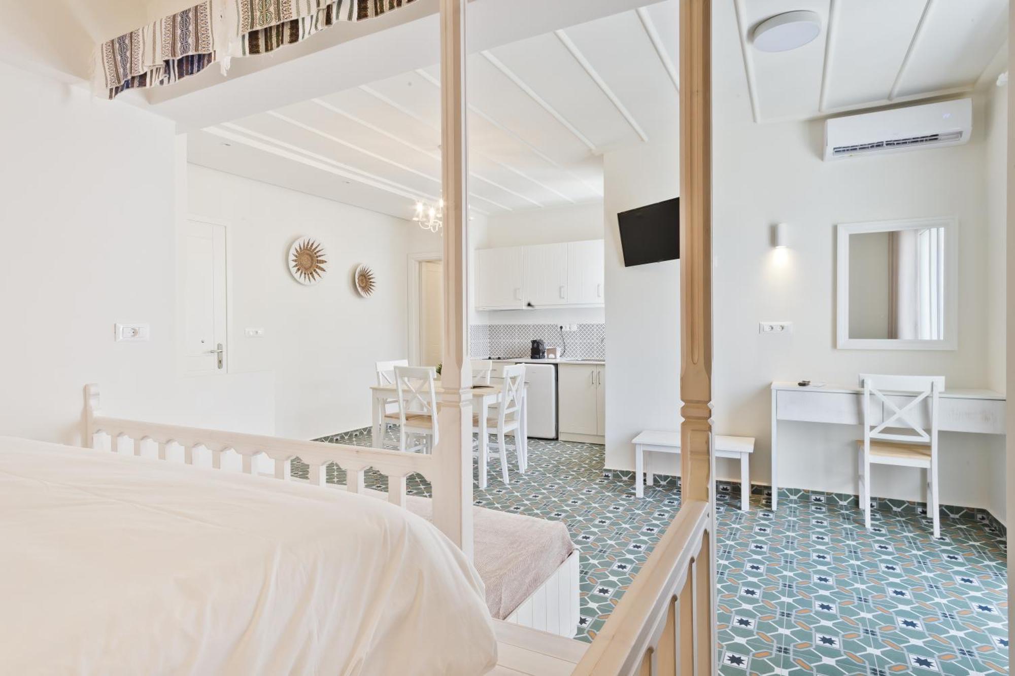 Posidonia Luxury Suites Kárpathosz Kültér fotó